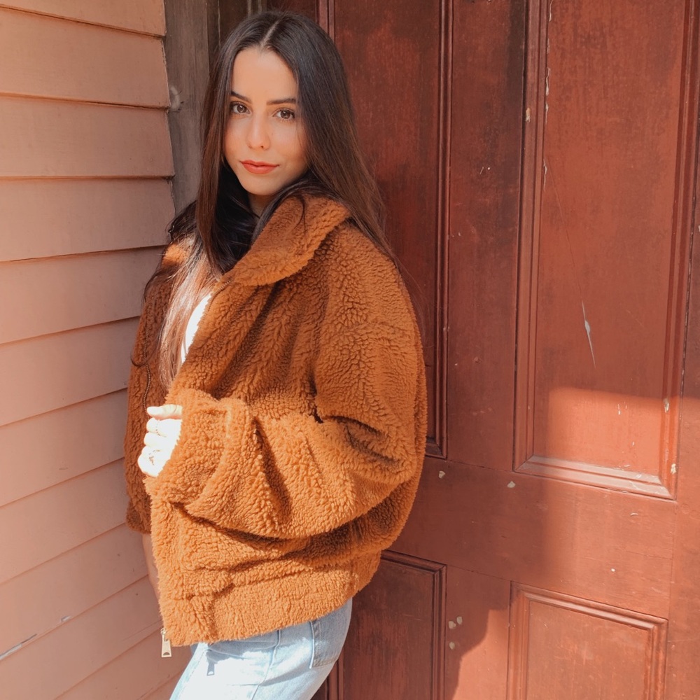 Meet your Posher, Gabrielle